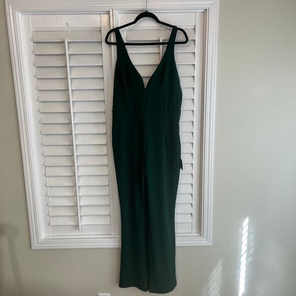 Lulu’s Instant Icon Dark‎ Green V-Neck Sleeveless Jumpsuit Size XL - Picture 2 of 10